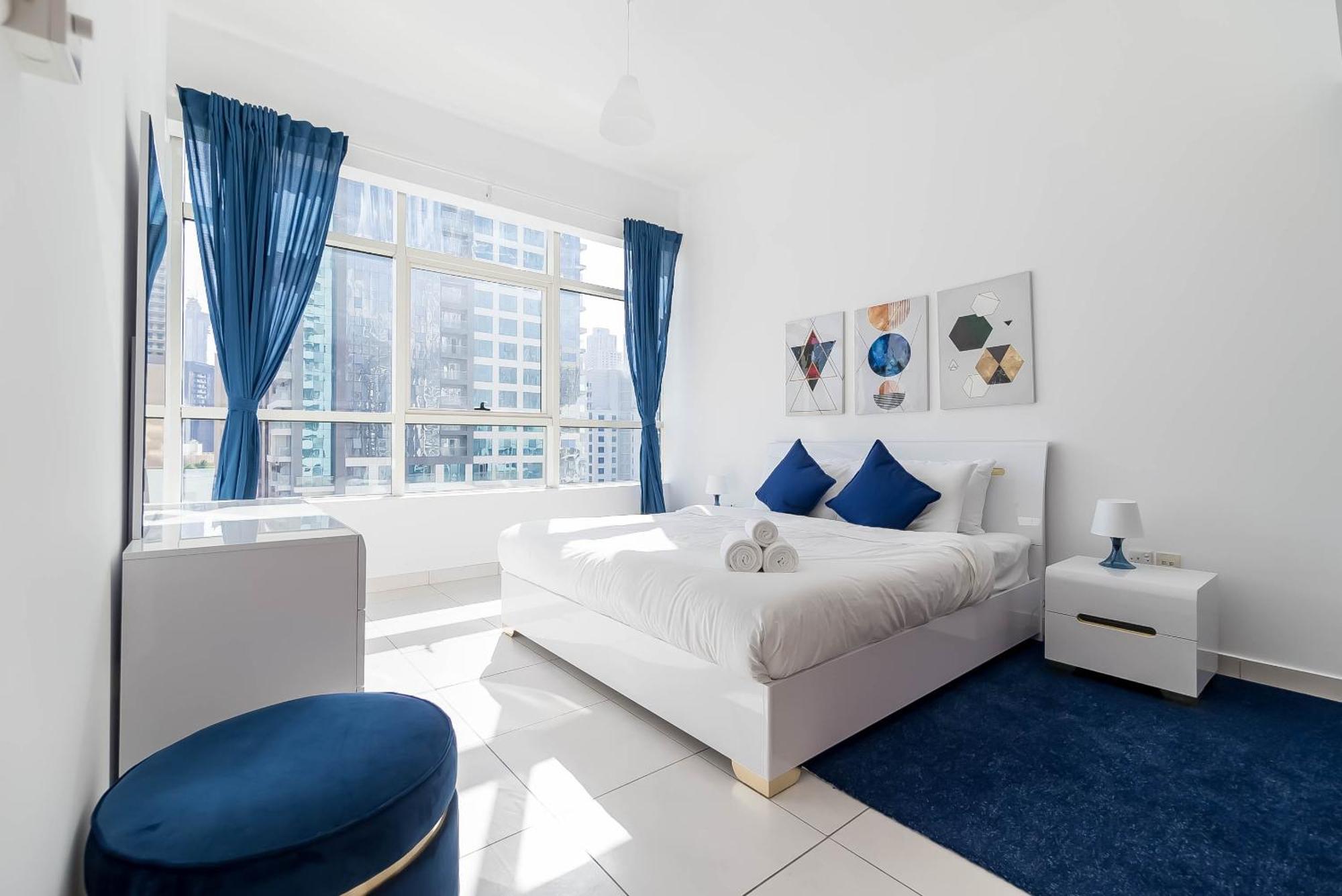 Inviting 1br In Marina Apartment *