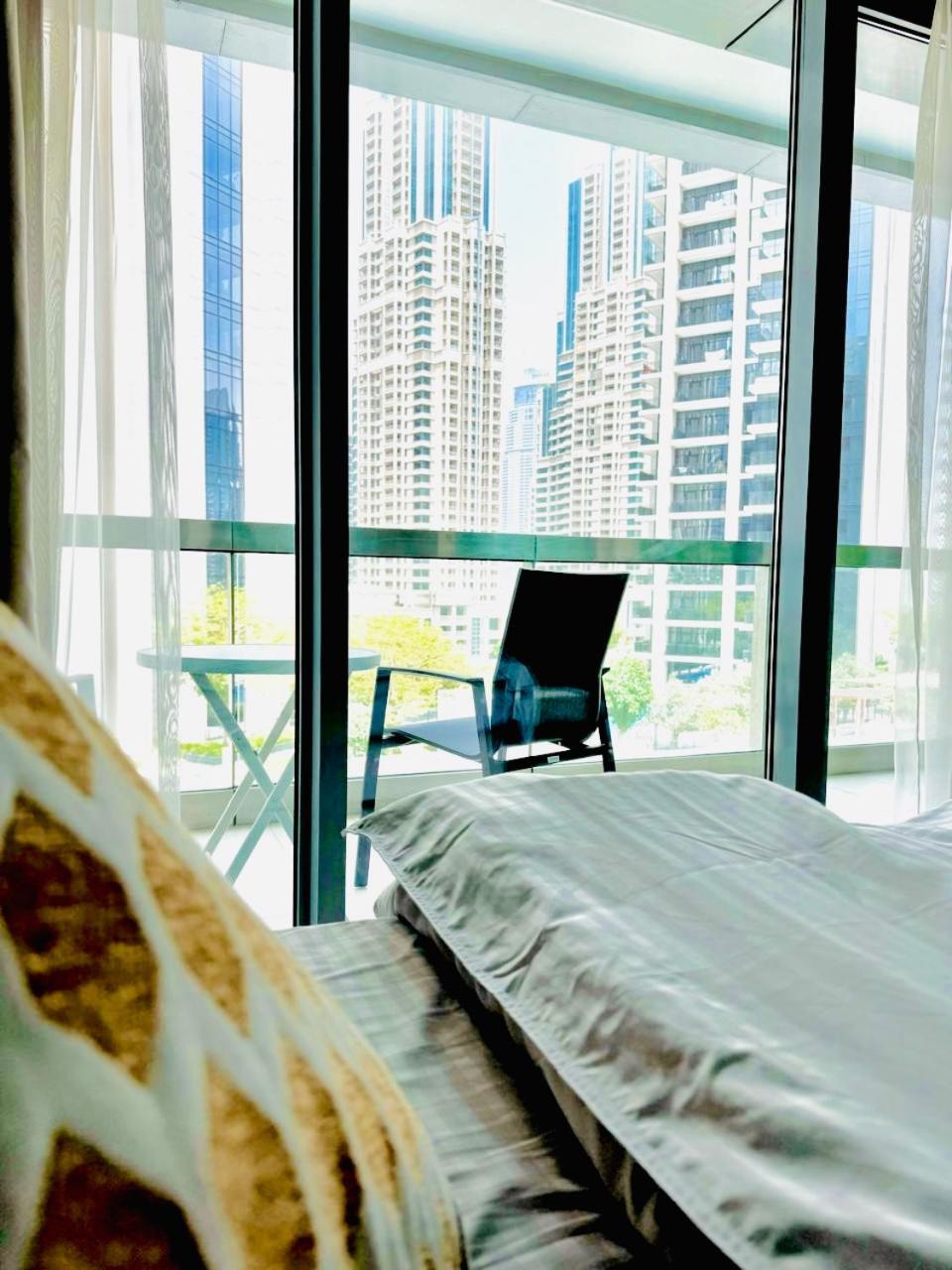 Spacious 2 Bedroom Downtown Dubai