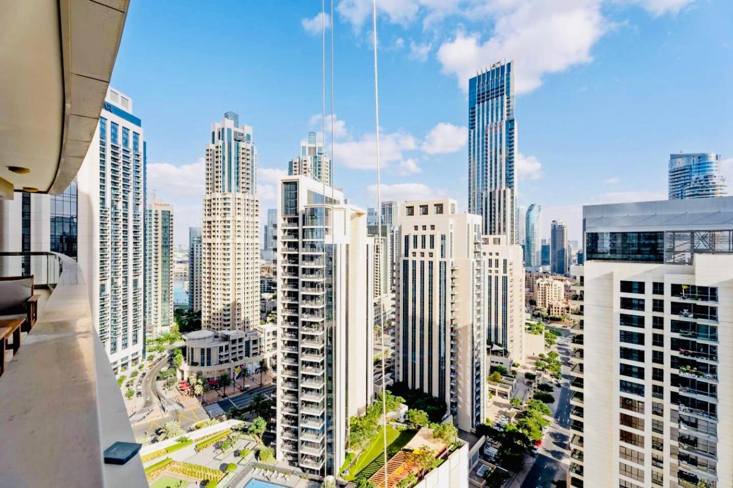 Apartment Spacious 2 Bedroom Downtown Dubai