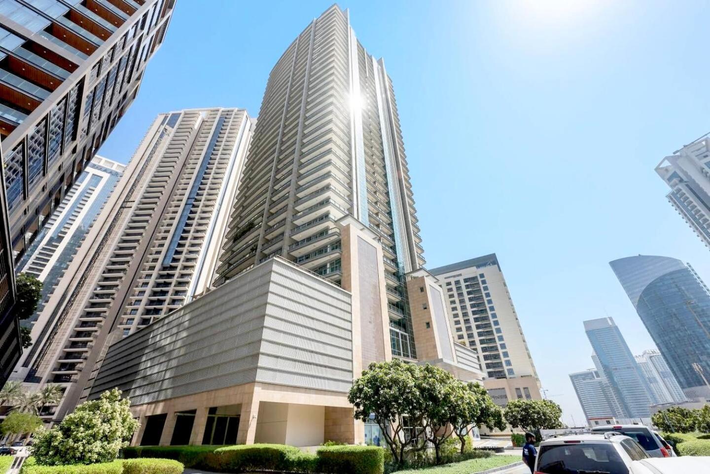 Spacious 2 Bedroom Downtown * Dubai