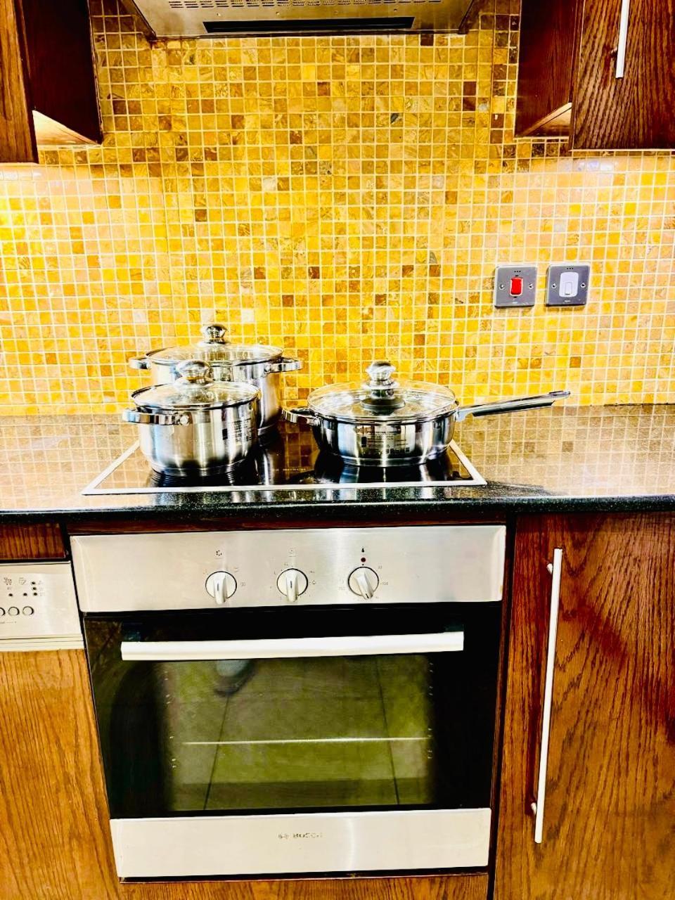 Spacious 2 Bedroom Downtown