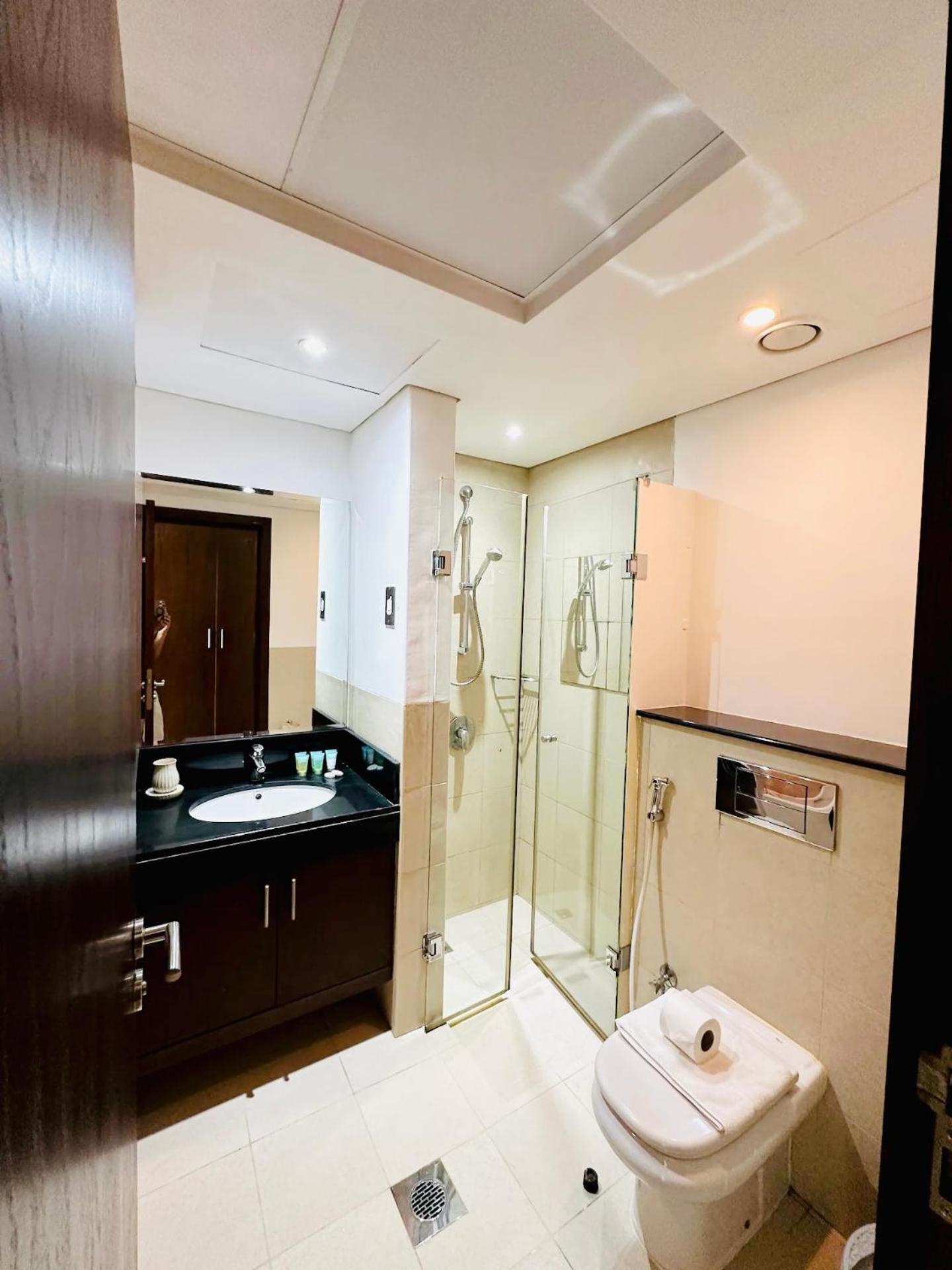 Apartment Spacious 2 Bedroom Downtown Dubai