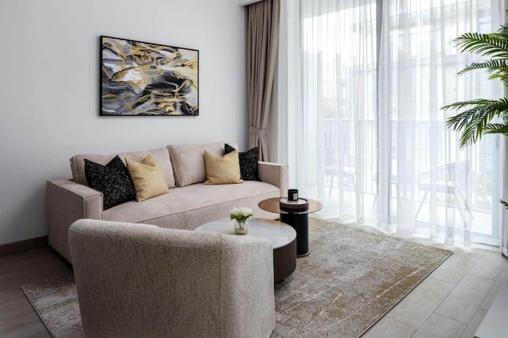 Waves - Luxury Meets Comfort, Modern 1br In Jvcs Luma22