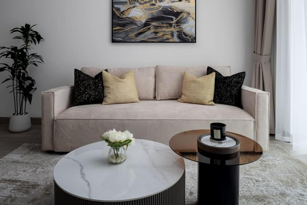 Waves - Luxury Meets Comfort, Modern 1br In Jvcs Luma22