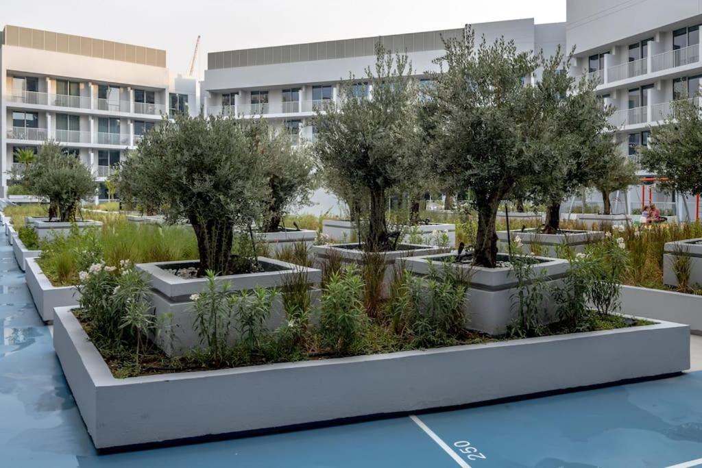 Waves - Luxury Meets Comfort, Modern 1br In Jvcs Luma22 * Dubai