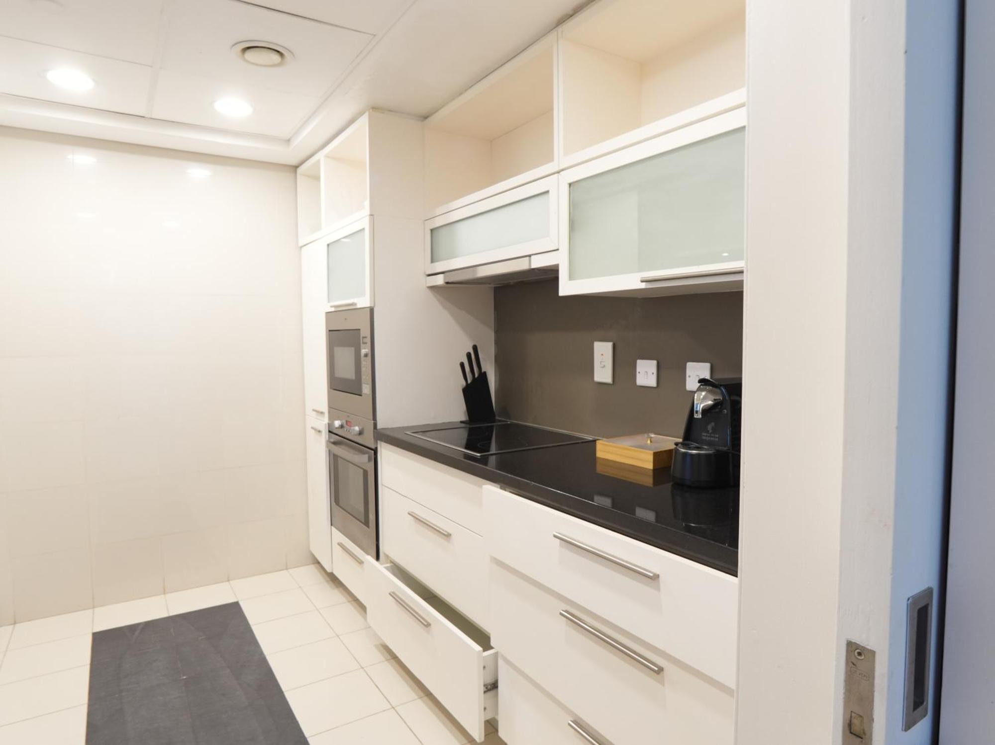 Easygo - Comfy 2bdr In Loft Tower Downtown * Dubai