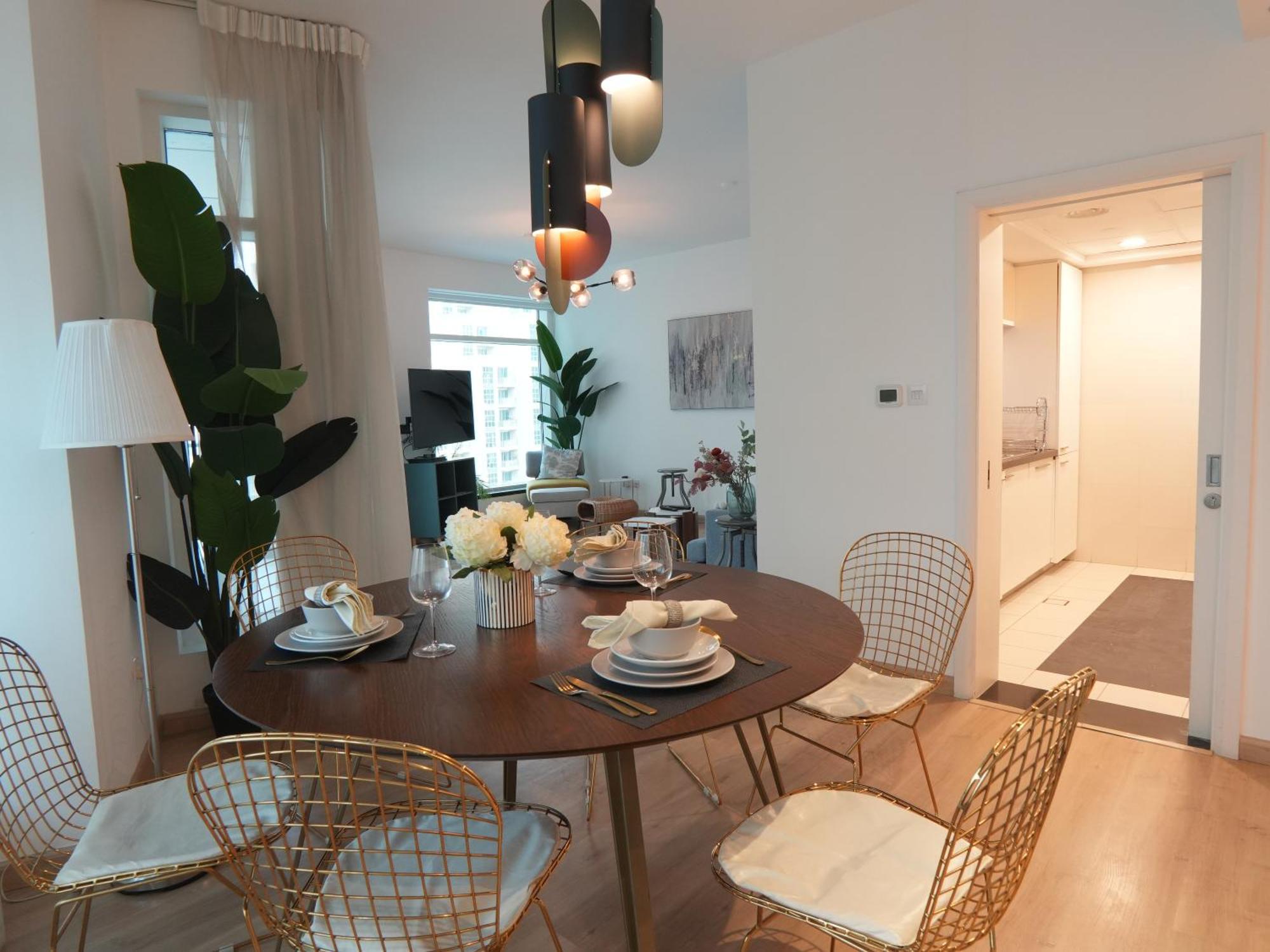 Easygo - Comfy 2bdr In Loft Tower Downtown * Dubai