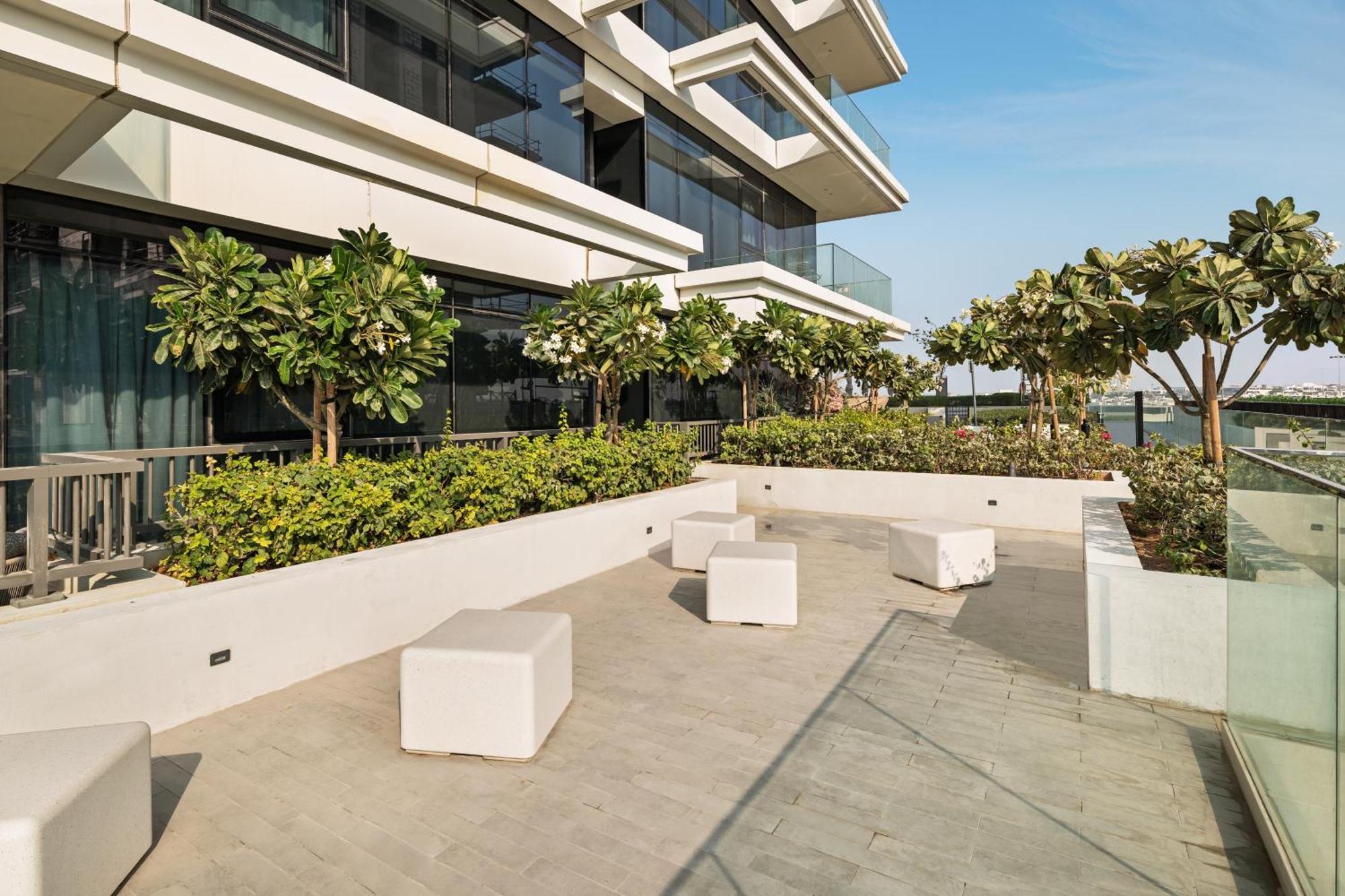 Prestige 2 Bedroom In Golf Hills Dubai
