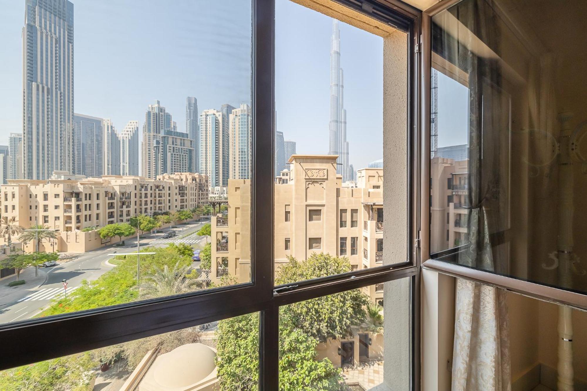Apartment Traditional With Full Burj View In The Old Town Dubai