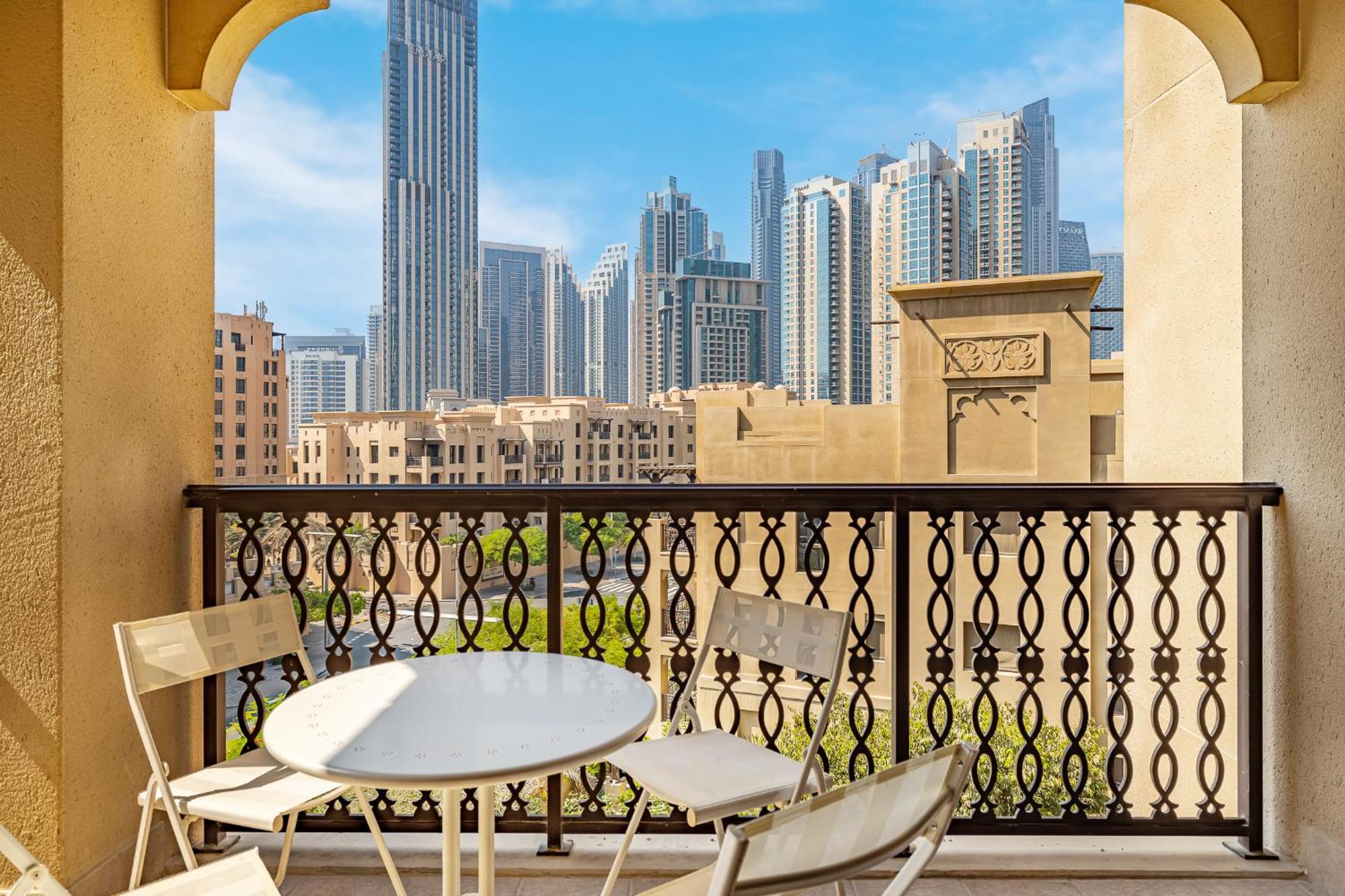 Traditional With Full Burj View In The Old Town Apartment *