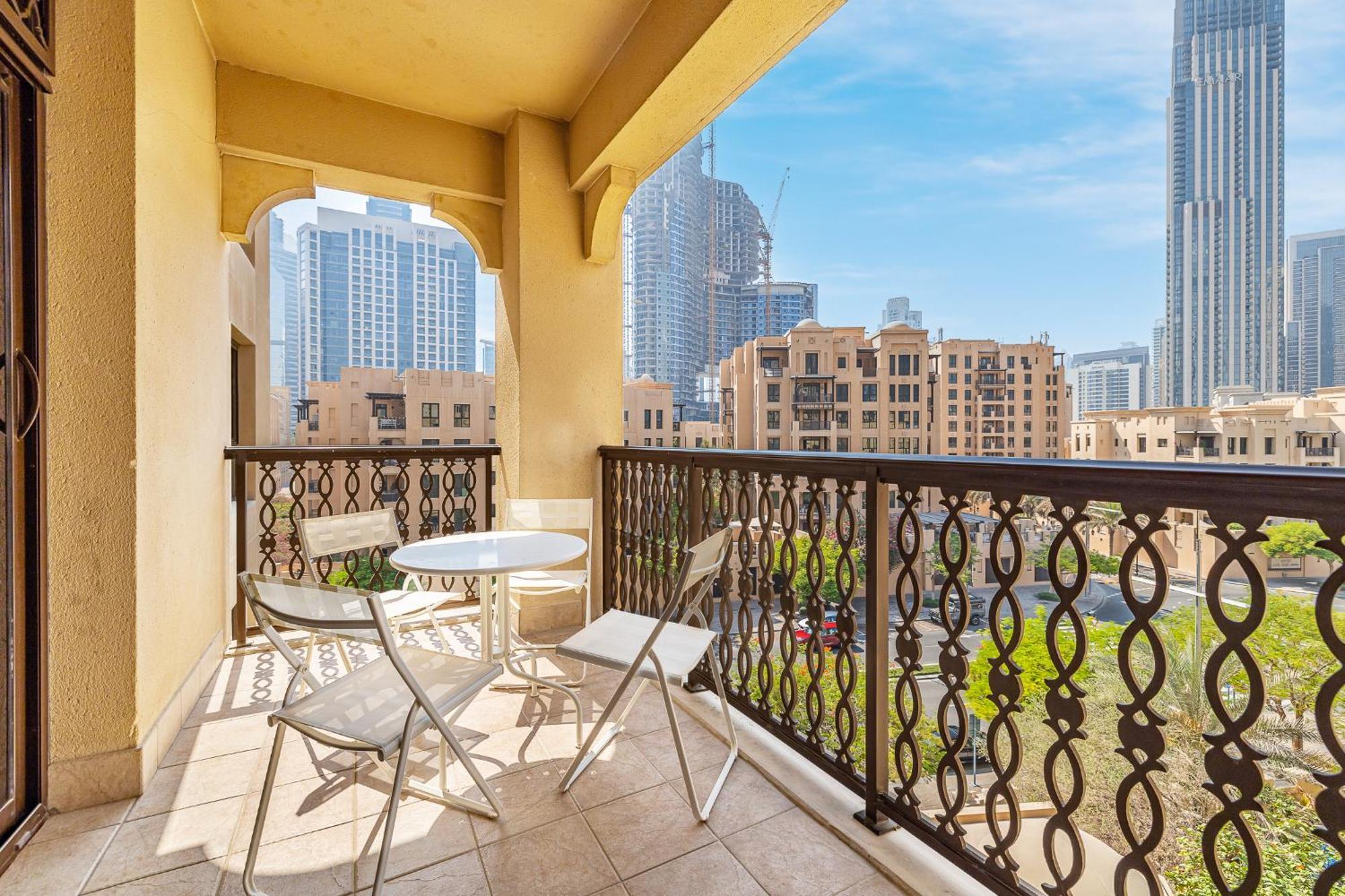 Apartment Traditional With Full Burj View In The Old Town