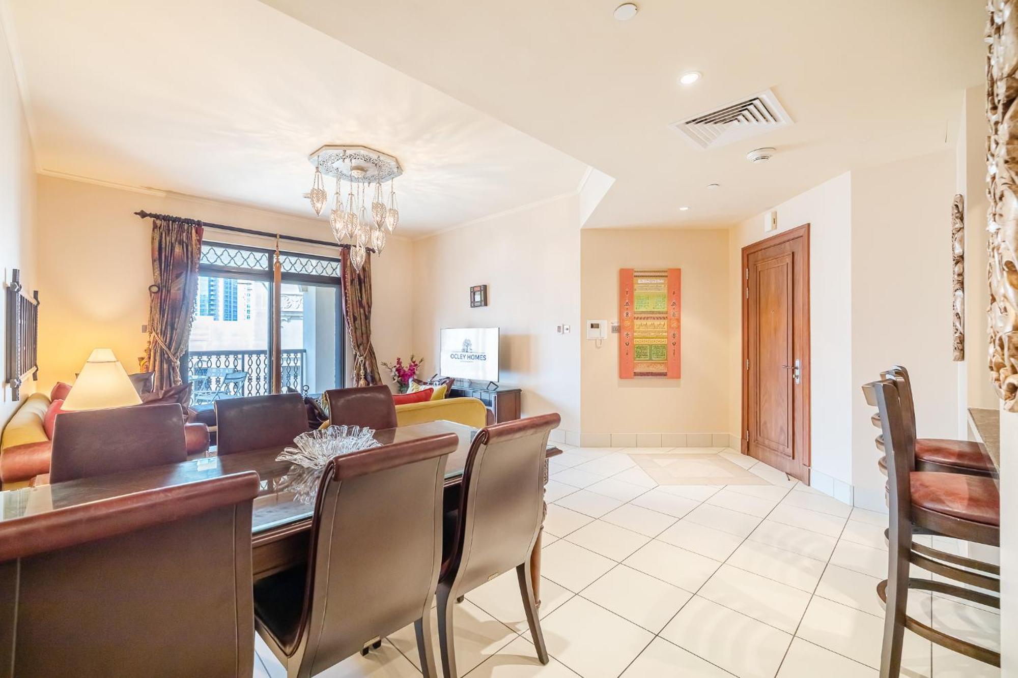 Traditional With Full Burj View In The Old Town Apartment *