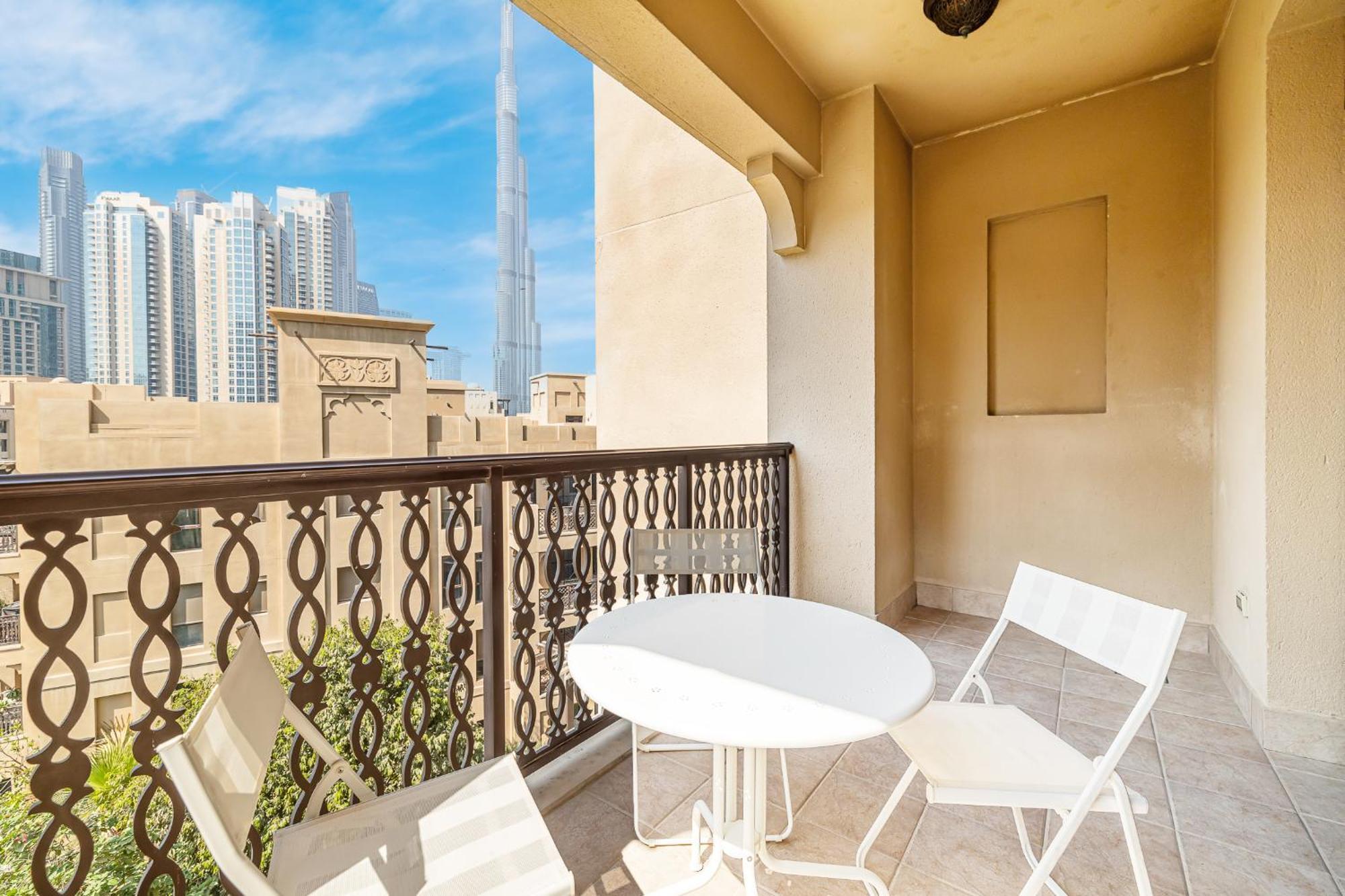Traditional With Full Burj View In The Old Town Dubai