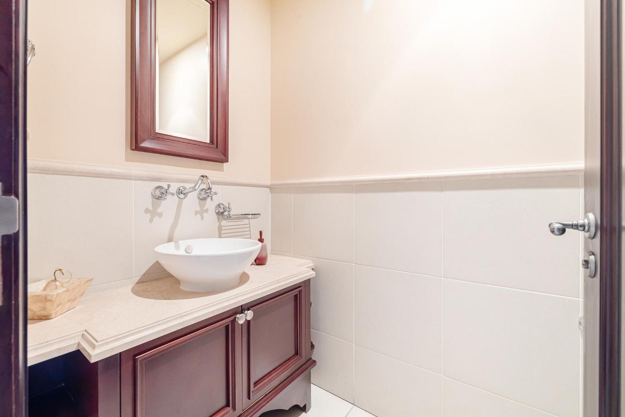 Apartment Traditional With Full Burj View In The Old Town