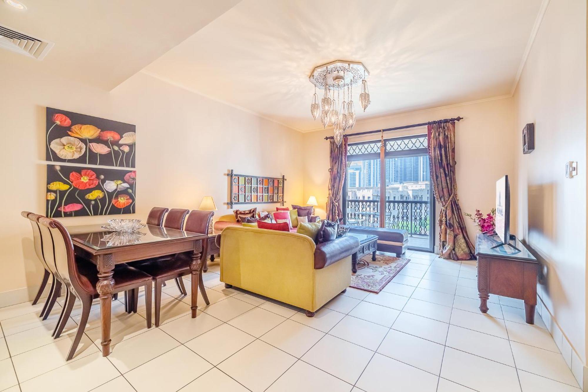 Traditional With Full Burj View In The Old Town Apartment *