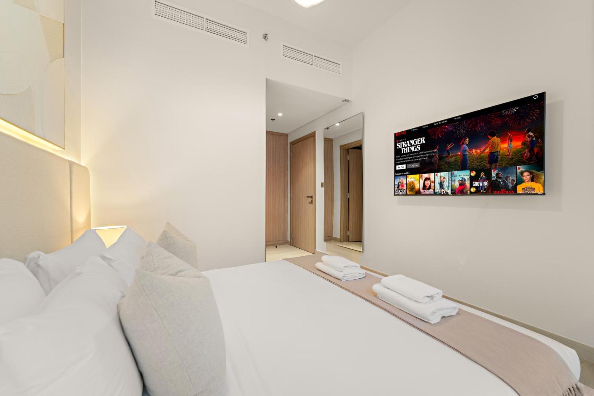 Cozy 1br With Pool View & Balcony Apartment Dubai