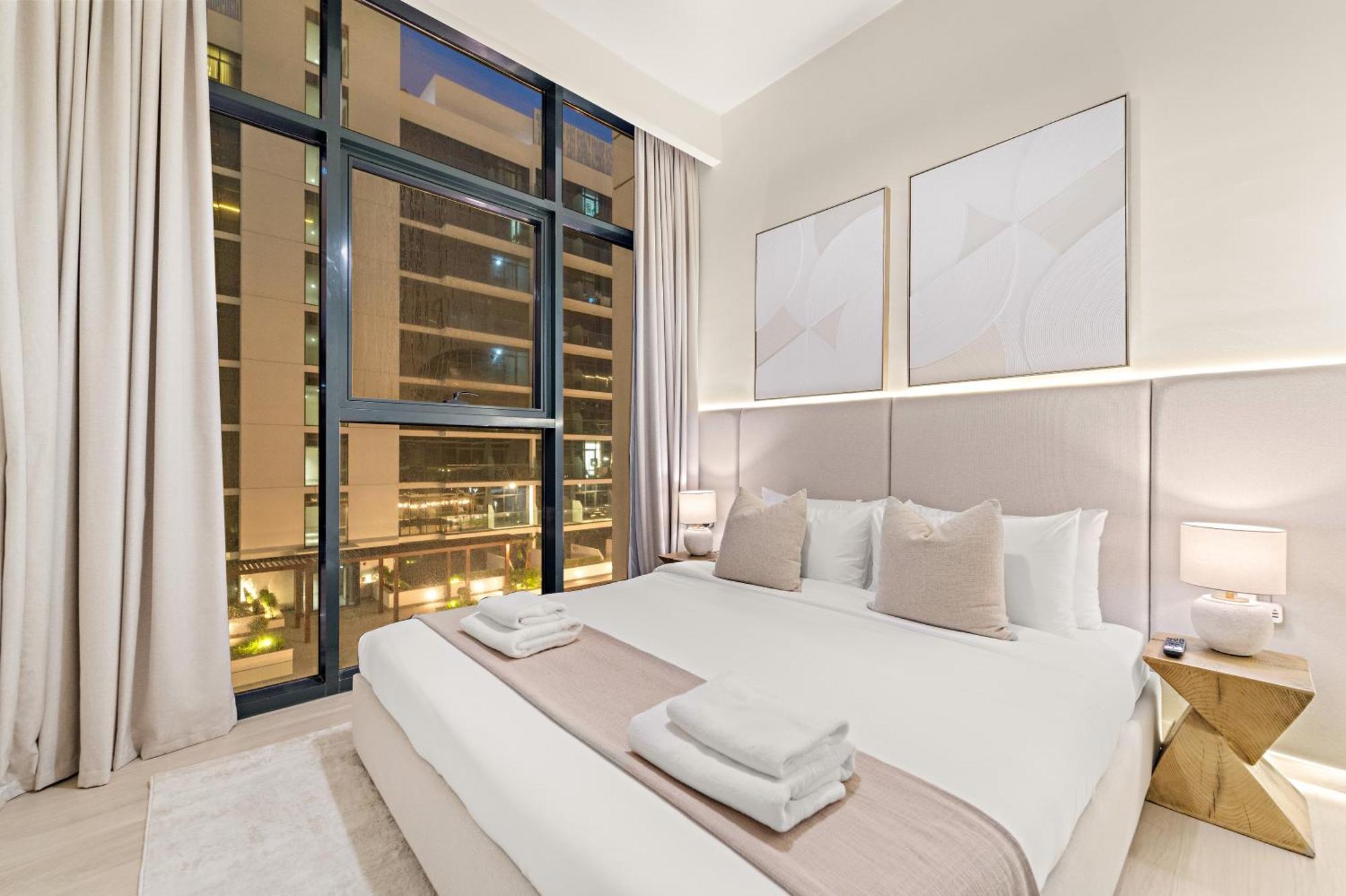 Cozy 1br With Pool View & Balcony Apartment *