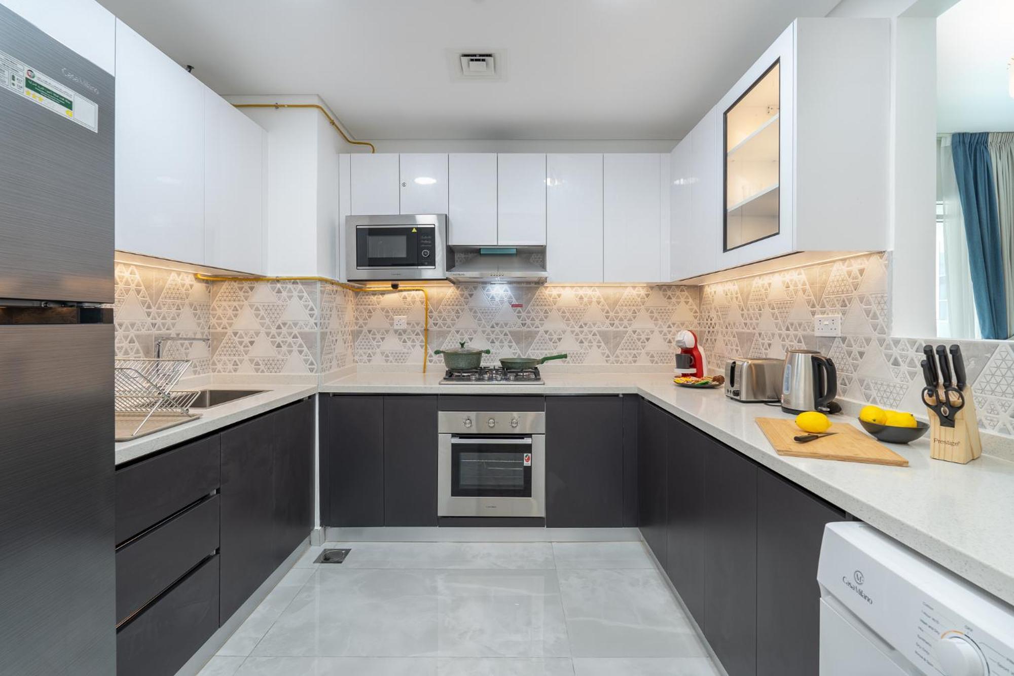 Apartment Vogue Elegance At Pearlz Near Metro *
