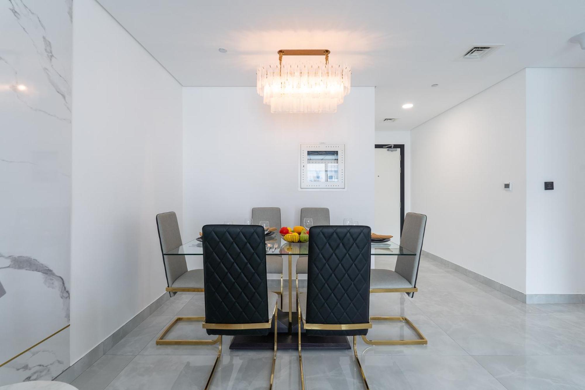 Apartment Vogue Elegance At Pearlz Near Metro *