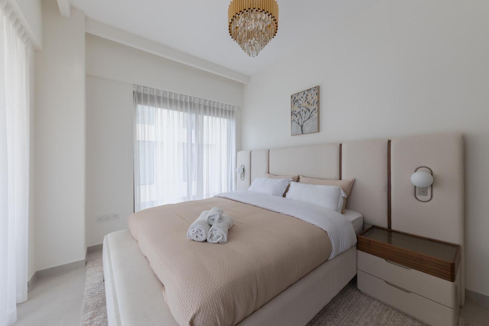 Premium White And Beige 3br In Creek Harbour * Dubai
