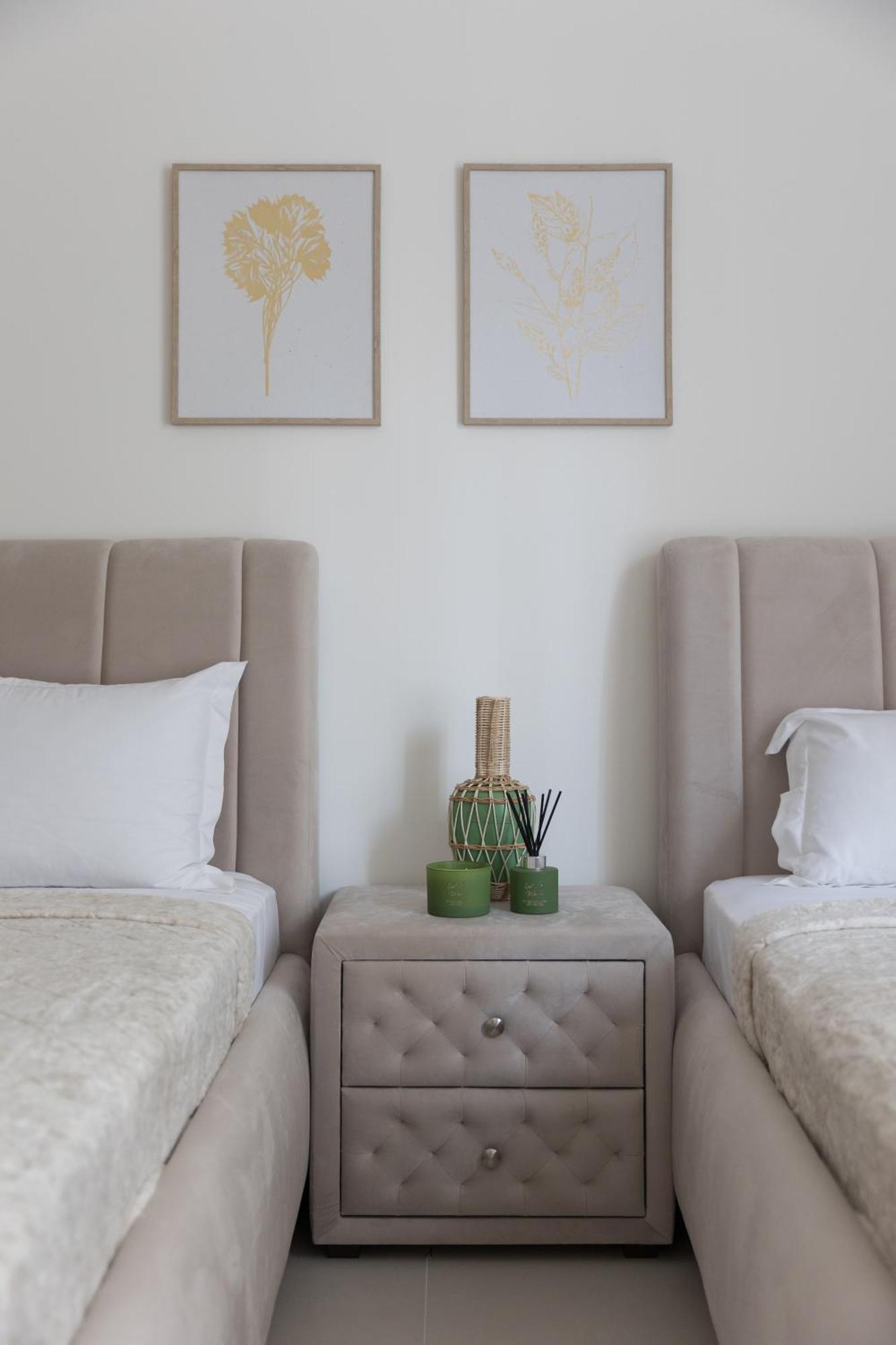 Premium White And Beige 3br In Creek Harbour Apartment