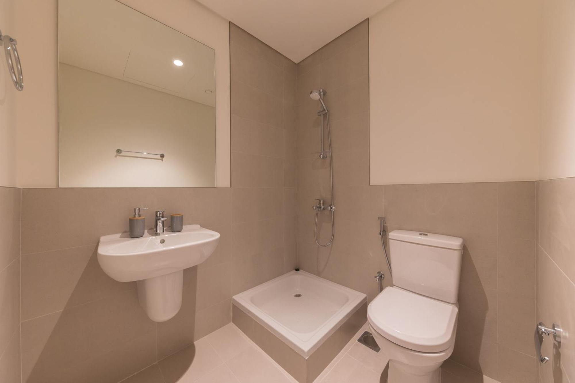Premium White And Beige 3br In Creek Harbour Dubai