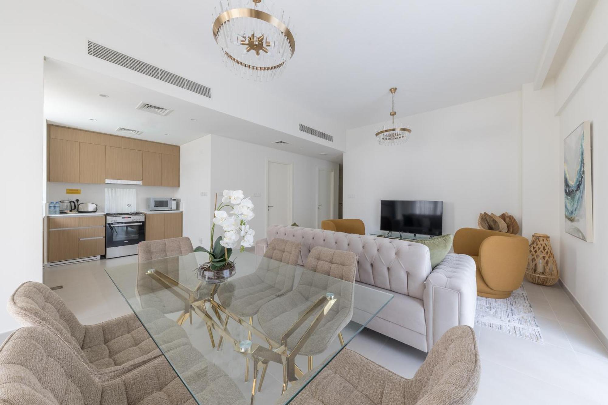 Premium White And Beige 3br In Creek Harbour Apartment *