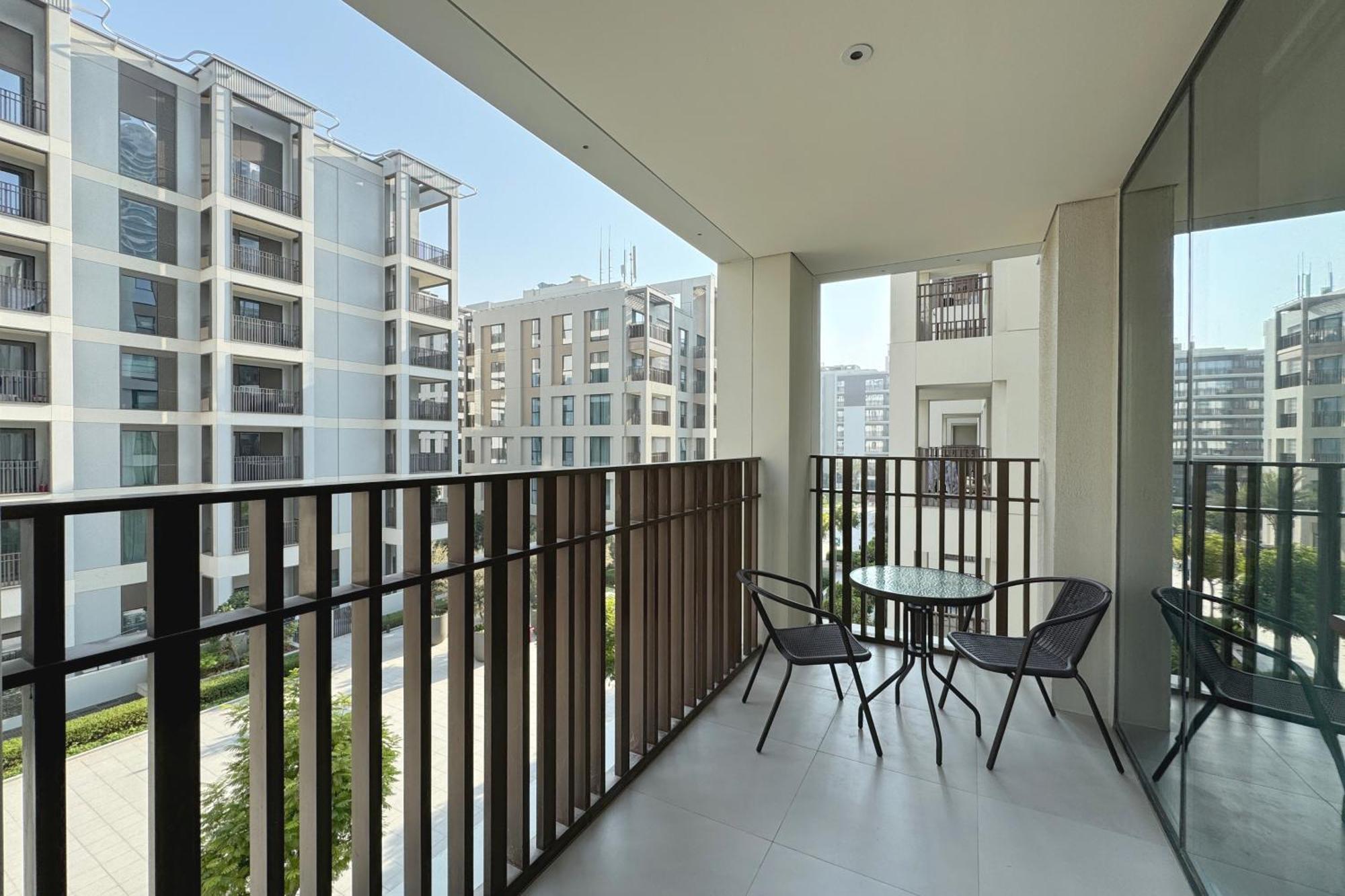 Premium White And Beige 3br In Creek Harbour Apartment Dubai