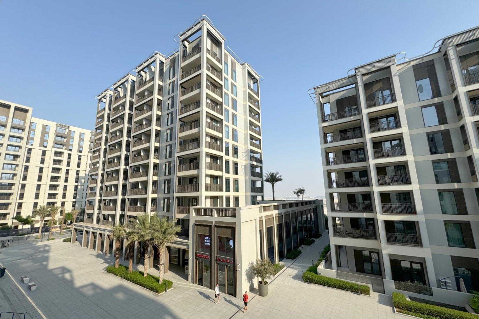 Premium White And Beige 3br In Creek Harbour Dubai