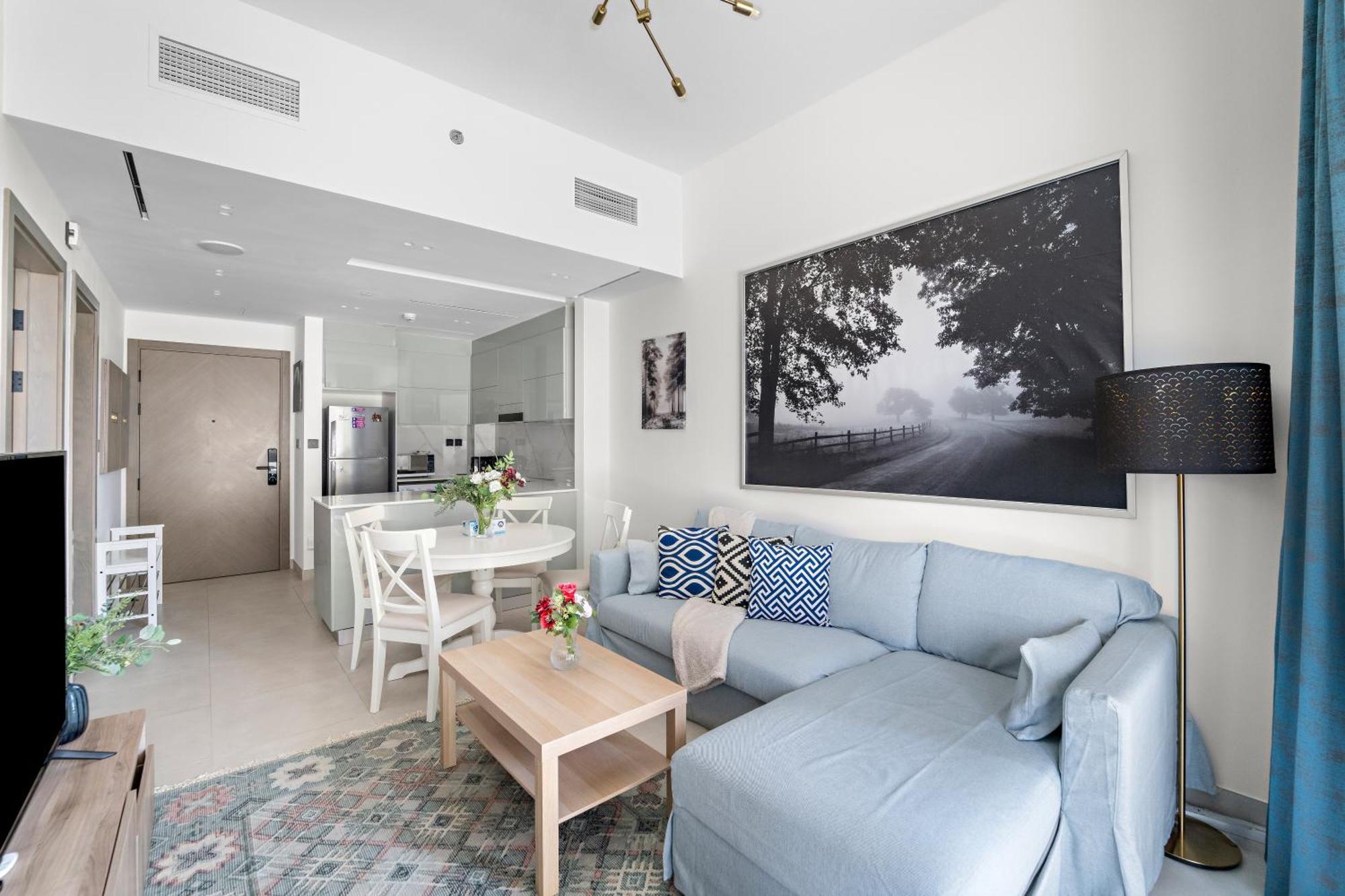 Elegant 1-bedroom Apartment *