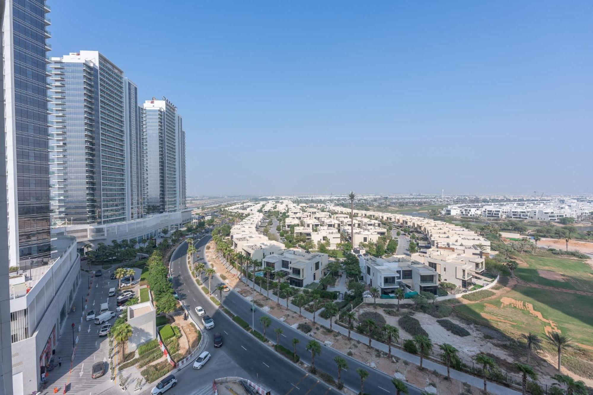 Cozy 1-bedroom At Golf In Damac Hills With Relaxing Views! Apartment