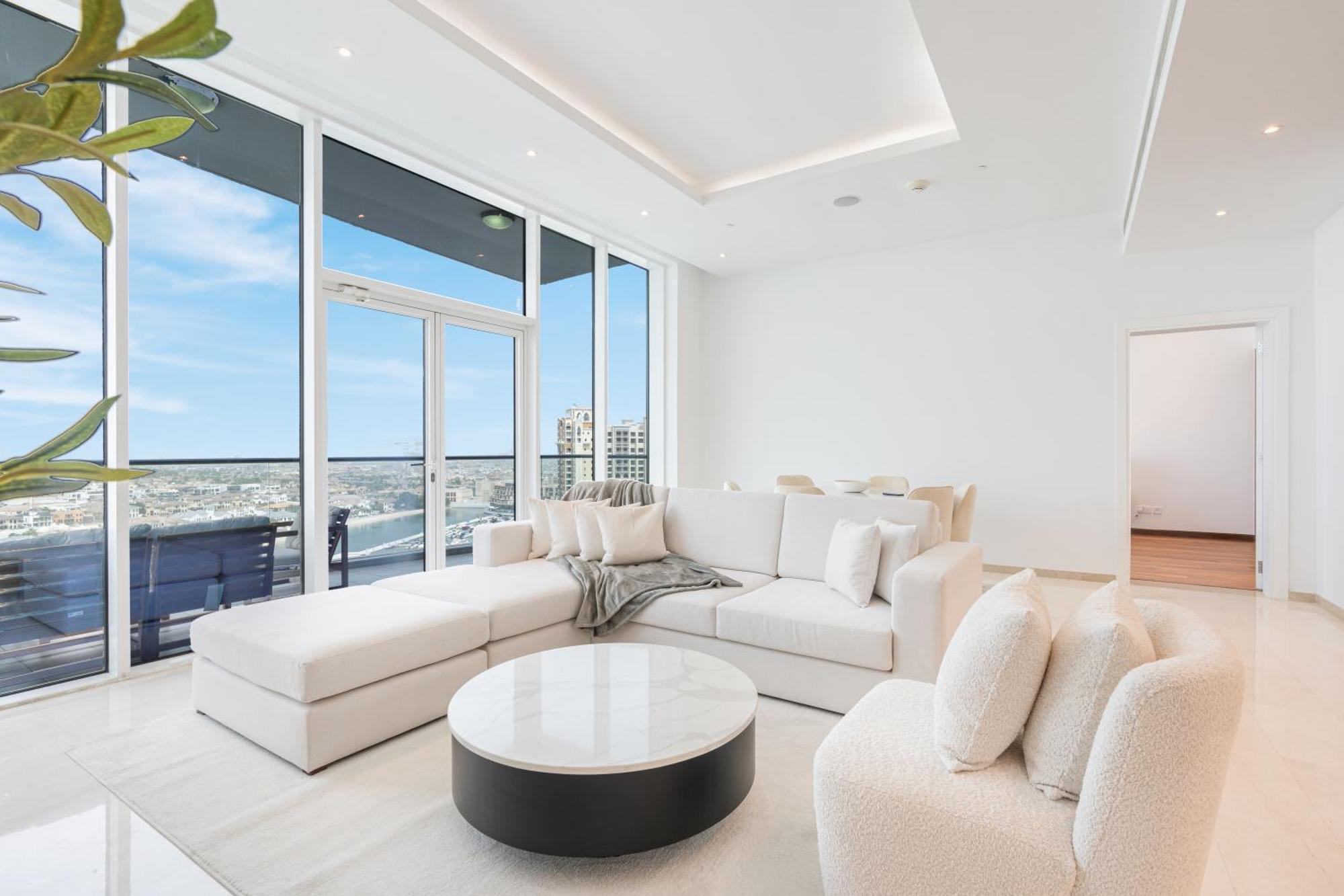 Palm Next To Nakheel Mall With Private Apartment Dubai