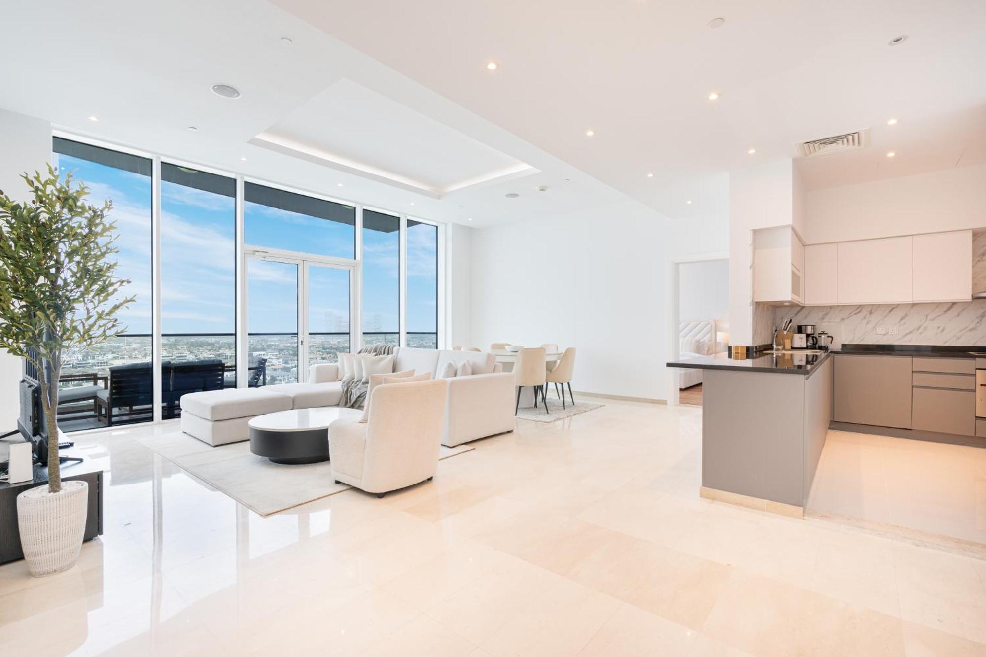 Palm Next To Nakheel Mall With Private Apartment Dubai
