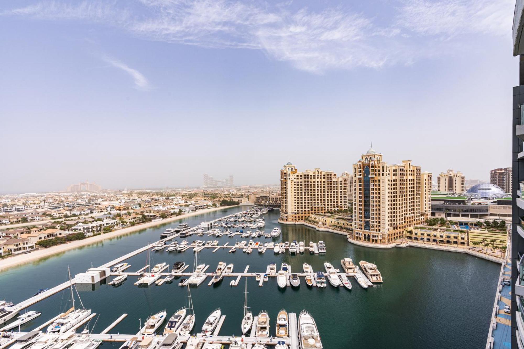 Palm Next To Nakheel Mall With Private * Dubai