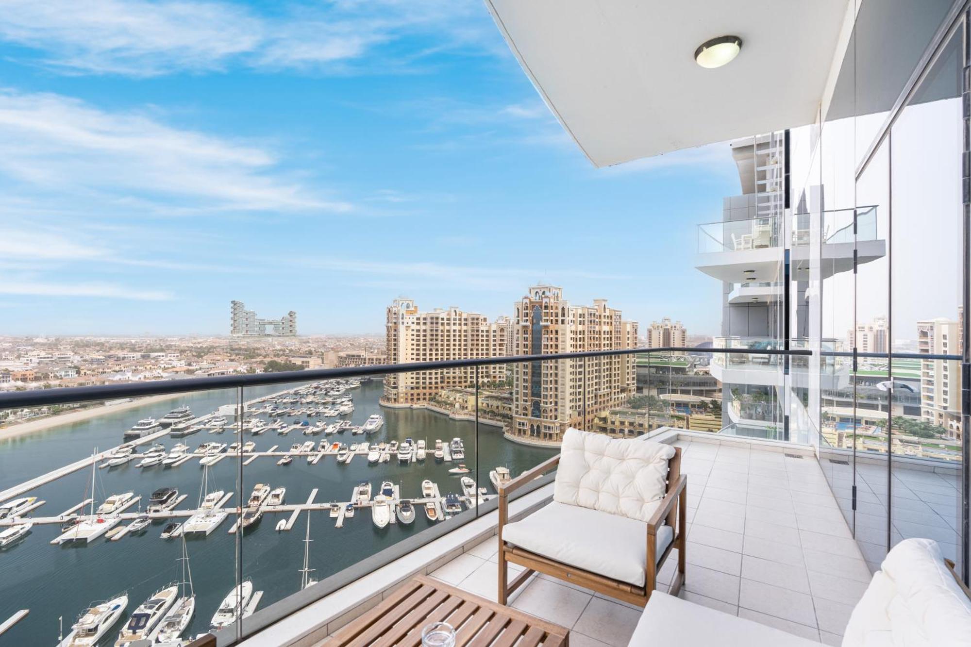 Palm Next To Nakheel Mall With Private