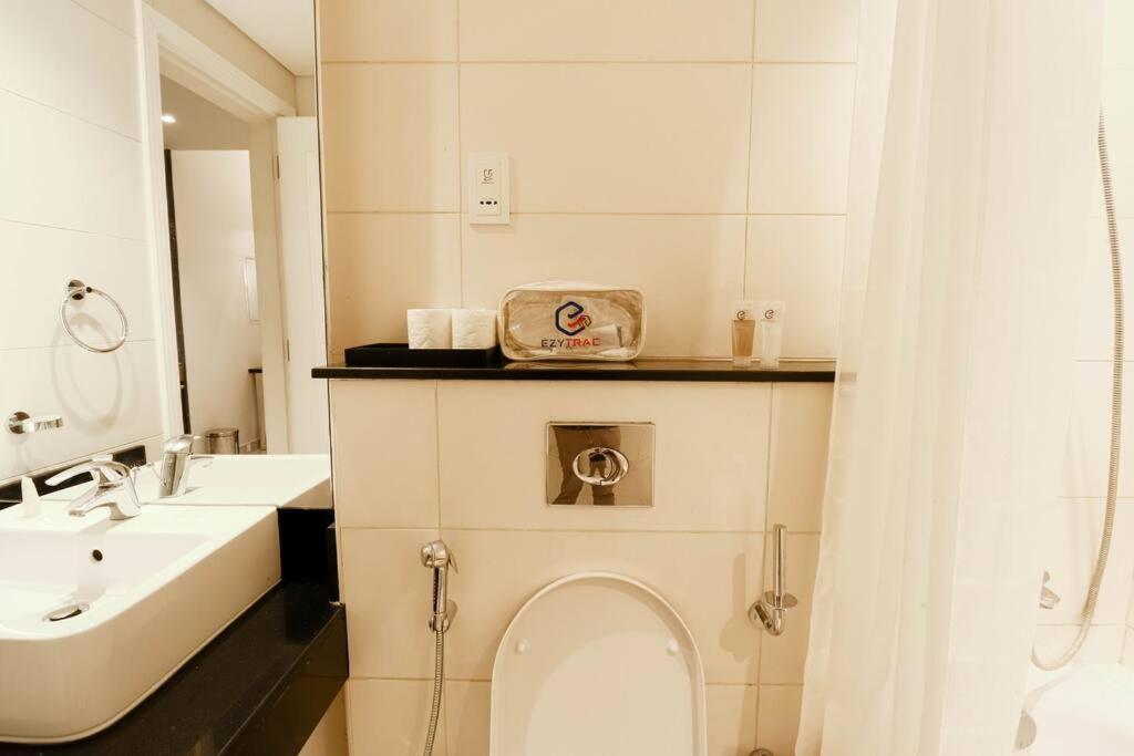 Capital Bay Ezytrac Apartment *