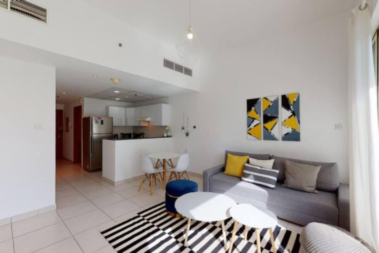 Apartment Inviting 1br In Marina *