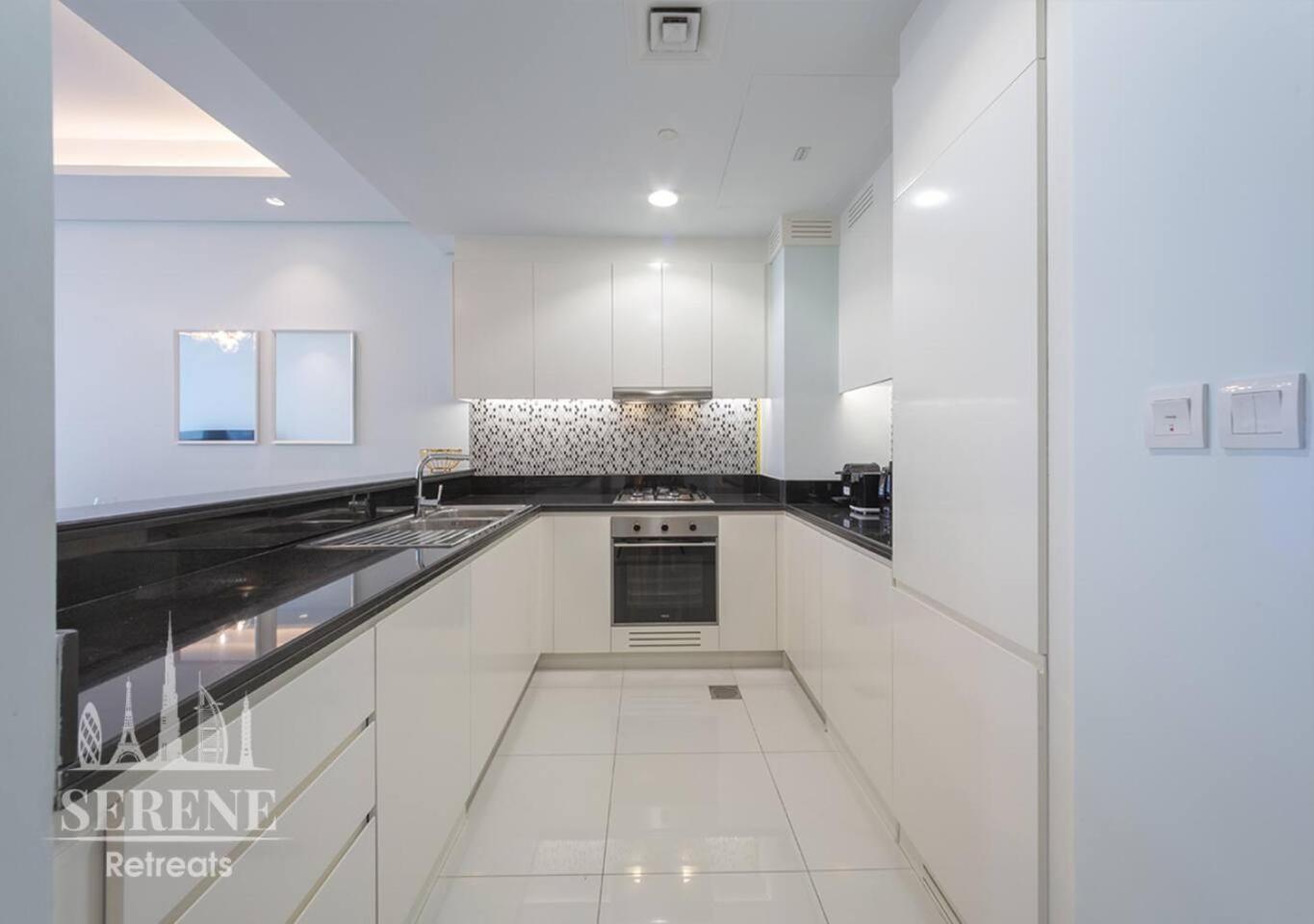 Serene Retreats Paramount 2 Bed Flat With Burj View Apartment *