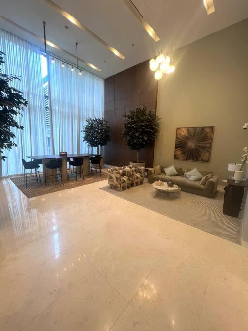 Trendy Promenade Living Creek Harbour * Dubai