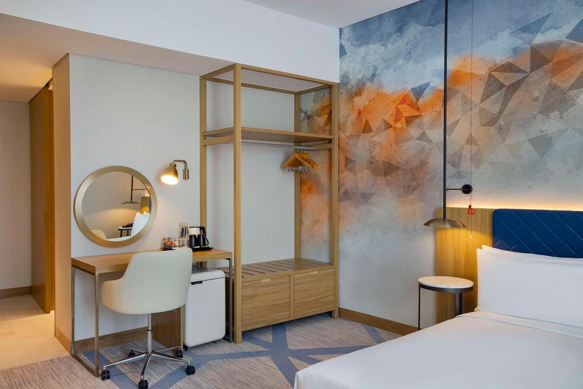 Hotel Hilton Garden Business Bay 4*
