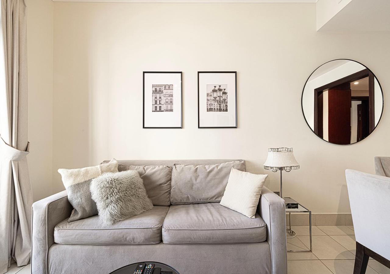 Luxury 1-bedroom Apartment, 5 Min To Mall *