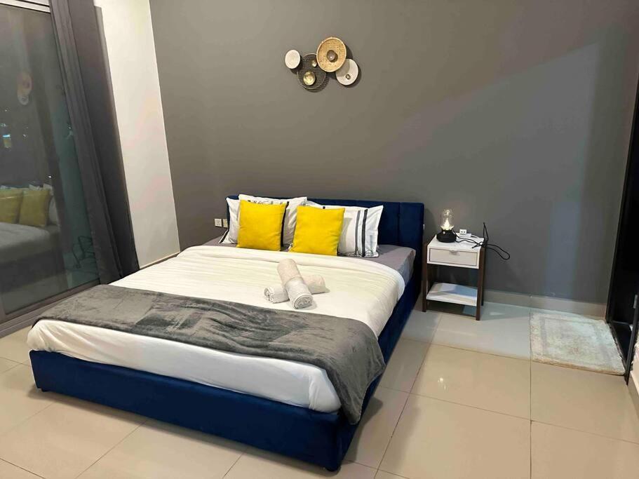 Himalaya Homes 1bhk - Marina Apartment *
