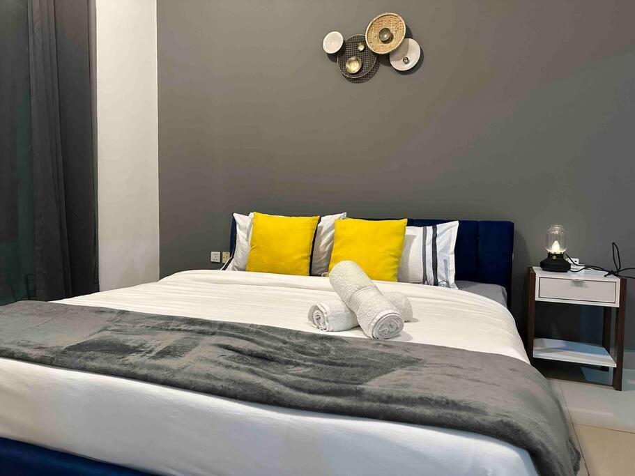 Himalaya Homes 1bhk - Marina Apartment