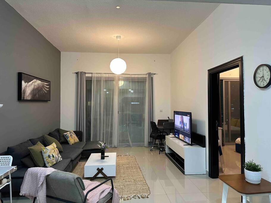 Himalaya Homes 1bhk - Marina Apartment