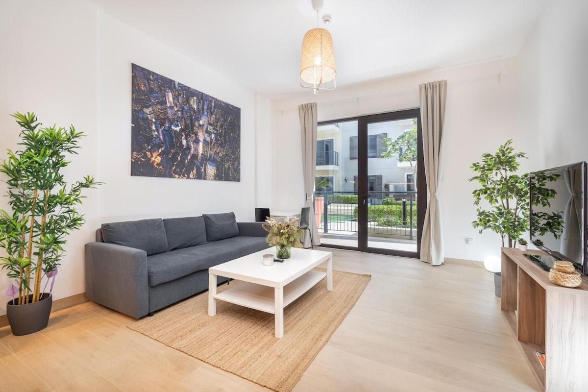 Peaceful 1-bedroom In Port De La Mer With Serene Garden Views! *