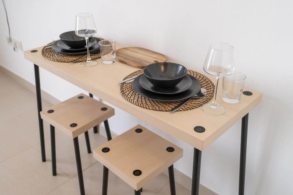 Minimalist Studio Perfect For 4 In Town Square! *