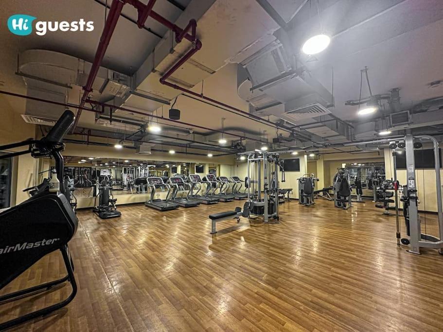 Higuests - Experience Luxury 1br Living At Autumn-1a In Jvc Apartment