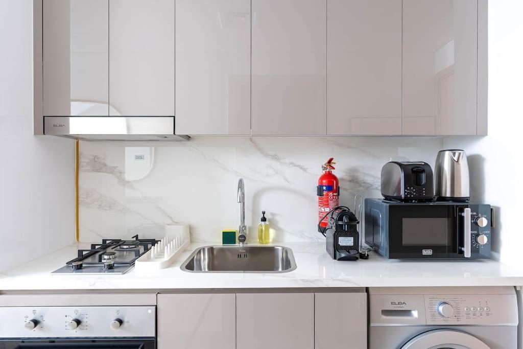 Nasma Luxury - Trendy & Stylish Living At Azizi Riviera 41 Apartment