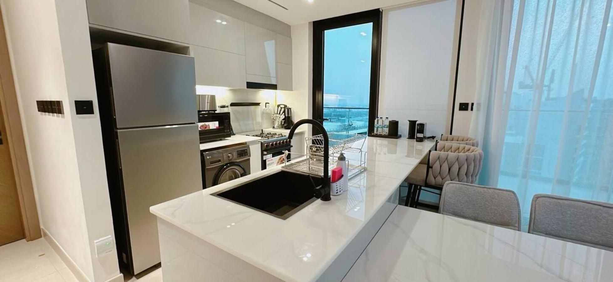 Apartment Premium 2br With Burj Khalifa View Dubai