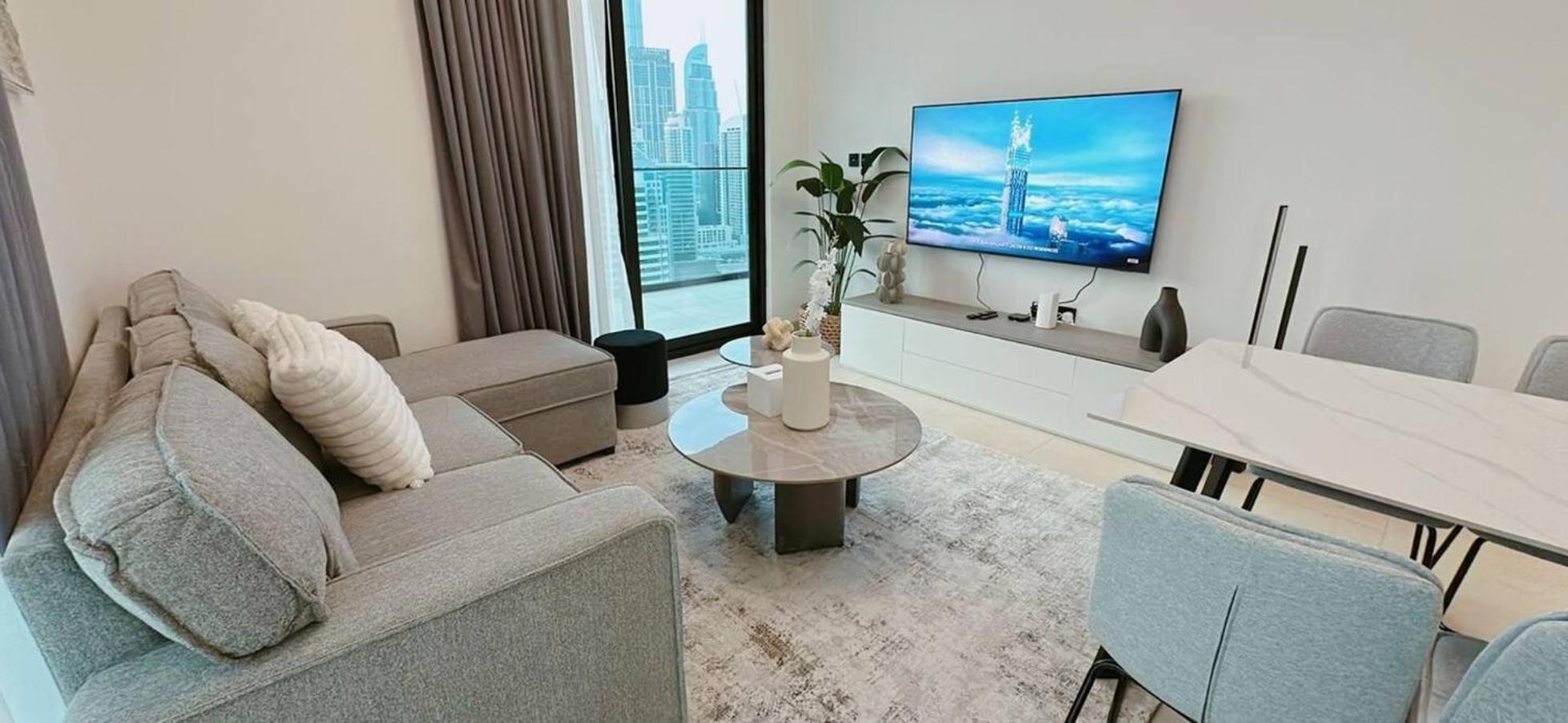 Apartment Premium 2br With Burj Khalifa View